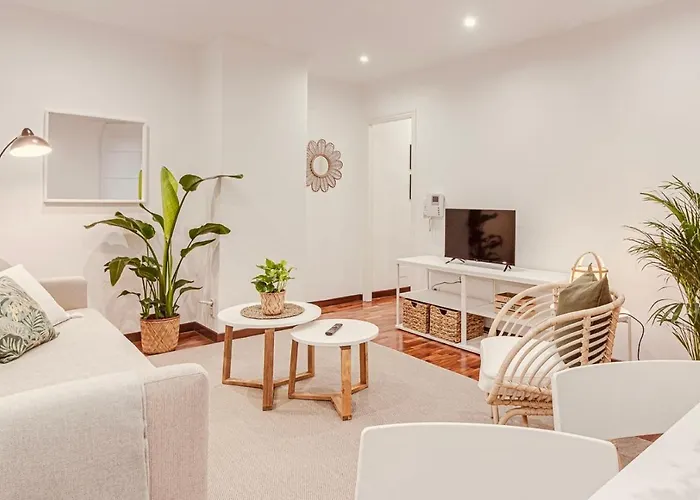 Quiet Marina Gardens *